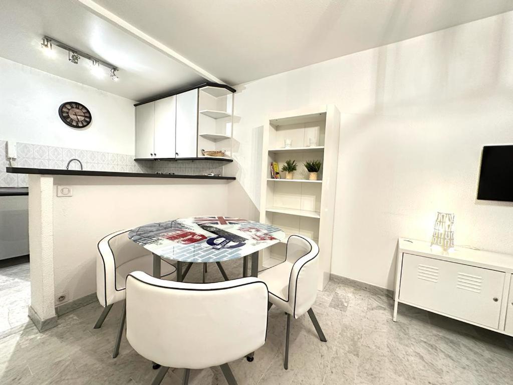 Beau Studio Centre Juan Les Pins A 300M Des Plages 昂蒂布 外观 照片