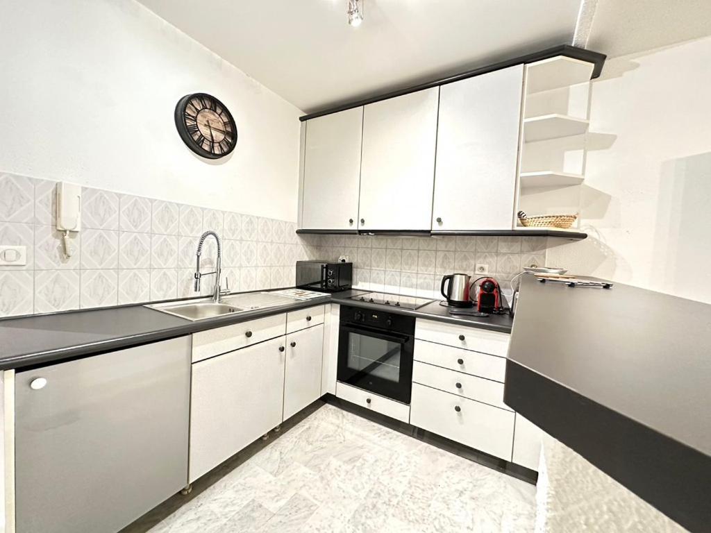 Beau Studio Centre Juan Les Pins A 300M Des Plages 昂蒂布 外观 照片